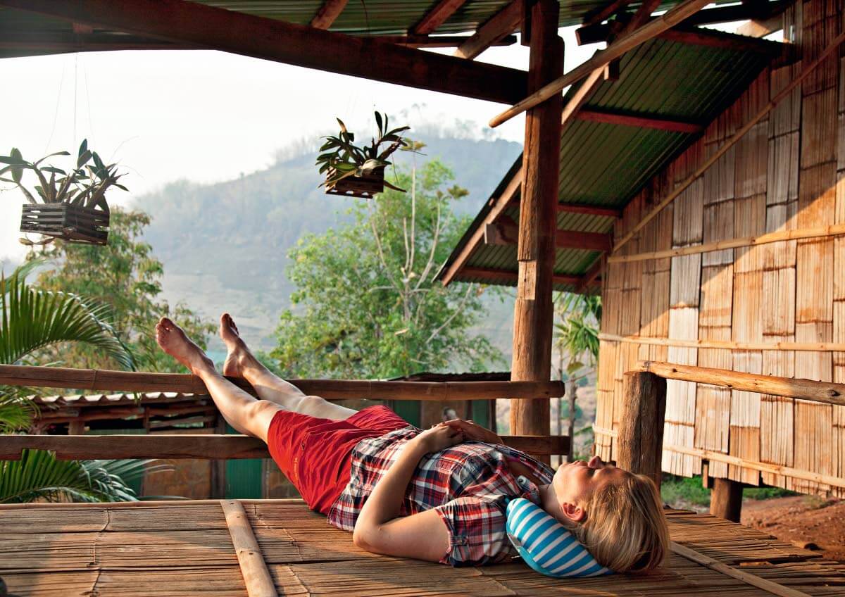 Jyrkkien nousujen jälkeen oli mukava lepuuttaa väsyneitä raajoja bambulaverilla