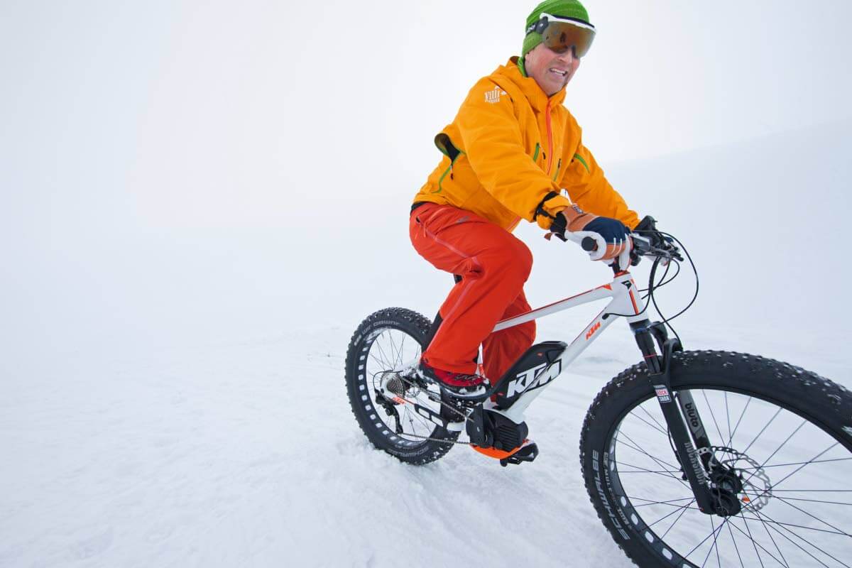 Läskipyörien tulemisen myötä maastopyöräily on liittynyt tukevasti talvi- ja hiihtolajien joukkoon. Kuva: Sauli Herva.