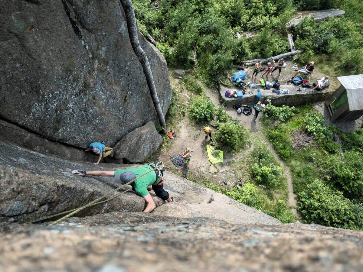 Kiipeilyä Hopiavuorella, Kustavissa