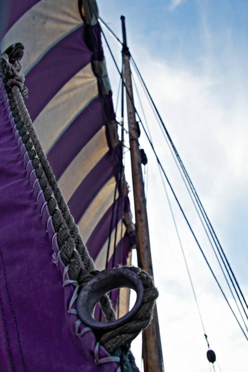 Viikinkilaivalla purjehdus on mahtava aikamatka 1000 vuoden takaiseen historiaan ja taattu kulttuuri- ja luontoelämys kaikenikäisille seikkailijoille