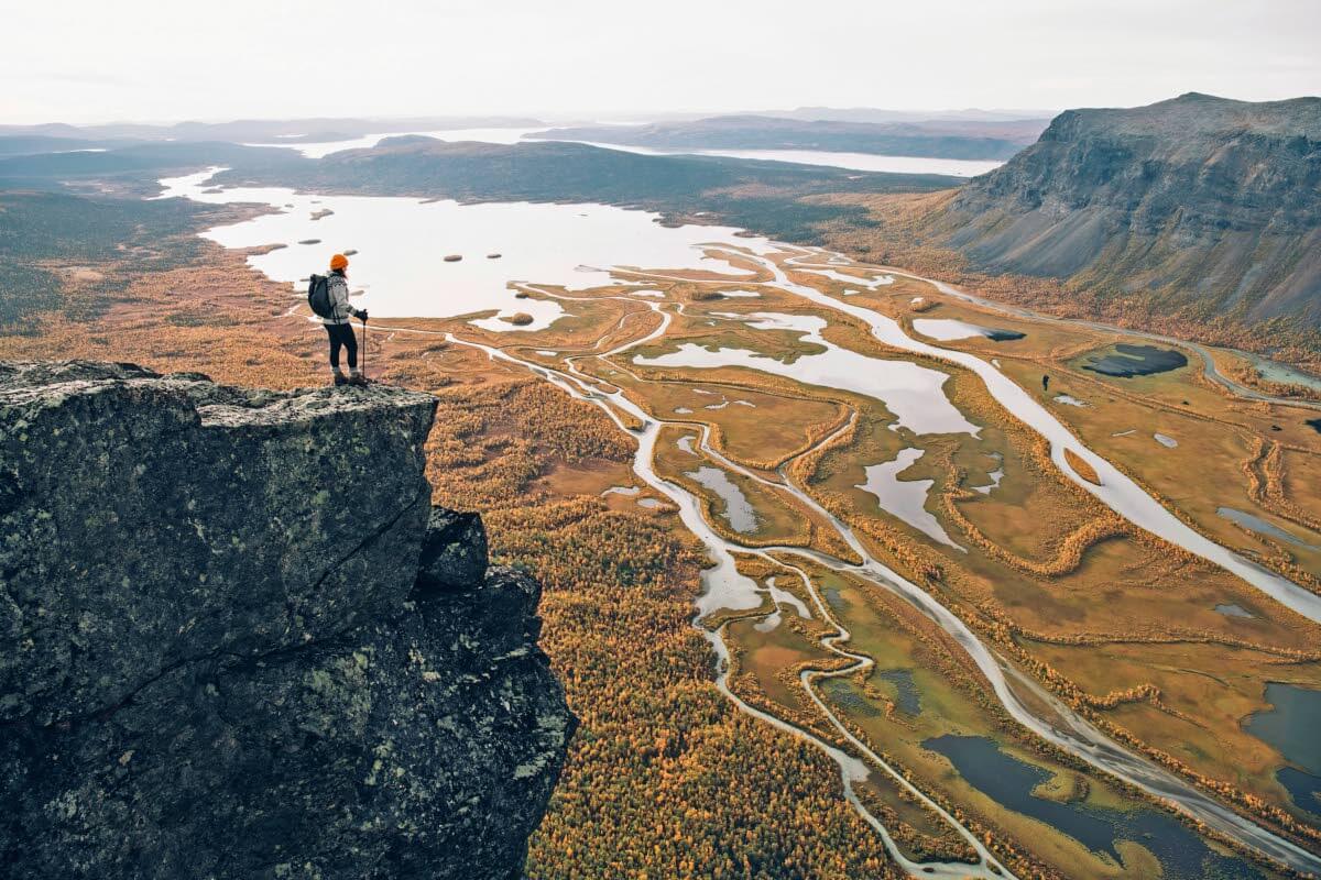 Näkymä Skierfen päältä kohti Rapadalenin laaksoa. Kuva: Eeva Mäkinen.