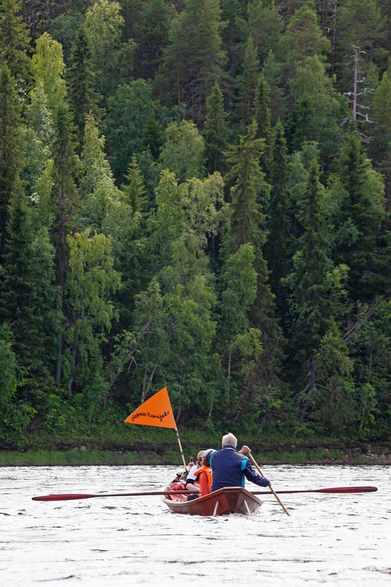 Vapaana virtaavan Kemijoen keskijuoksulla Sierilässä sijaitsevat Kemijoen vesistön parhaat vaelluskalojen poikastuotantoalueet sekä verrattomat mahdollisuudet virkistyskäytölle ja luontomatkailulle. Kuva: Sauli Herva.