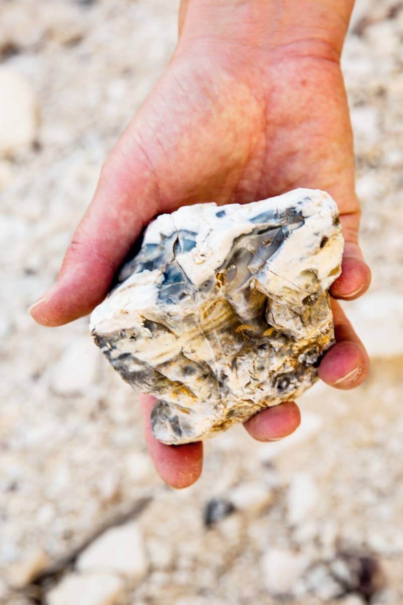 Autiomaassa näkyy geologian monimuotoisuus: eri kerrostumat ja mineraalit