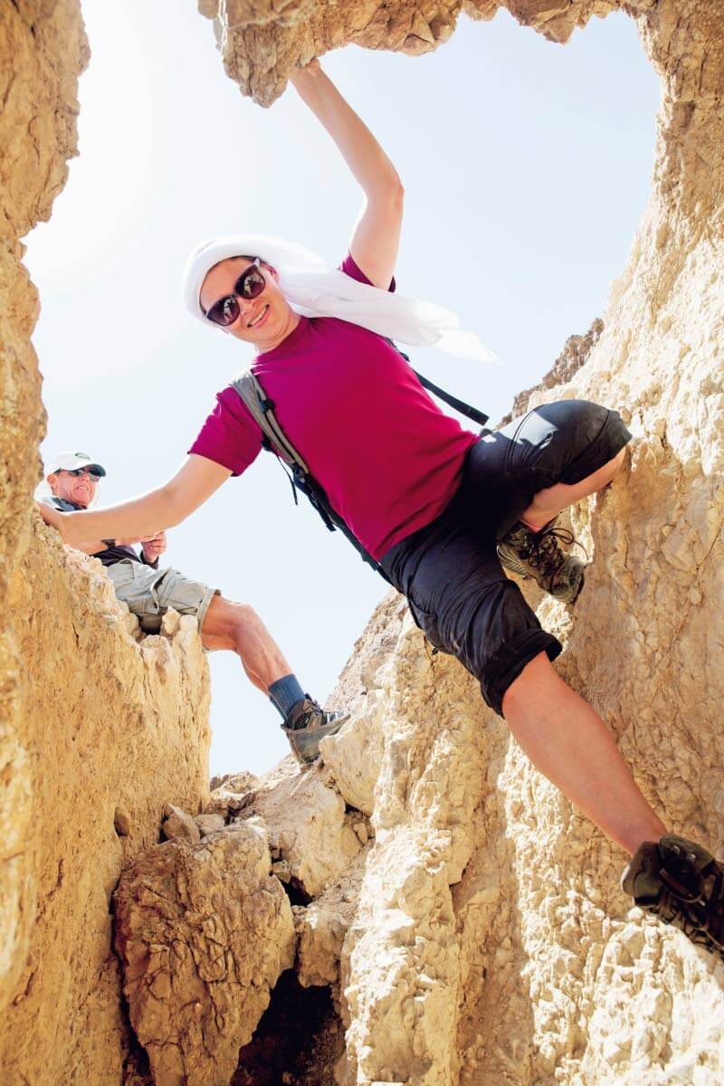 Nahal Massor-reitillä sukelletaan kanjoniin