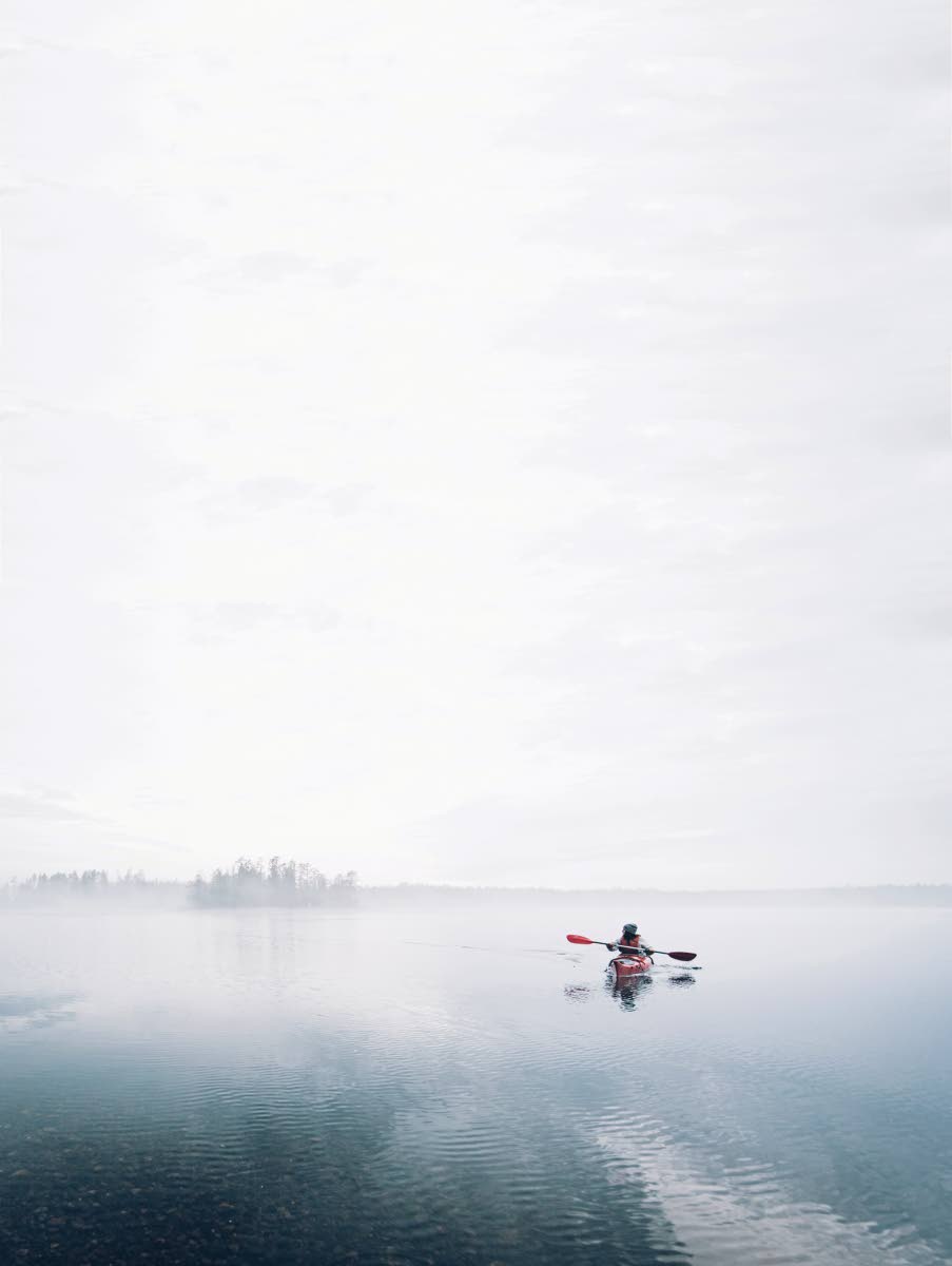 Usvainen aamuhetki vie satumaahan, ja hetken tuntuu kuin olisi ainoa ihminen koko maailmassa