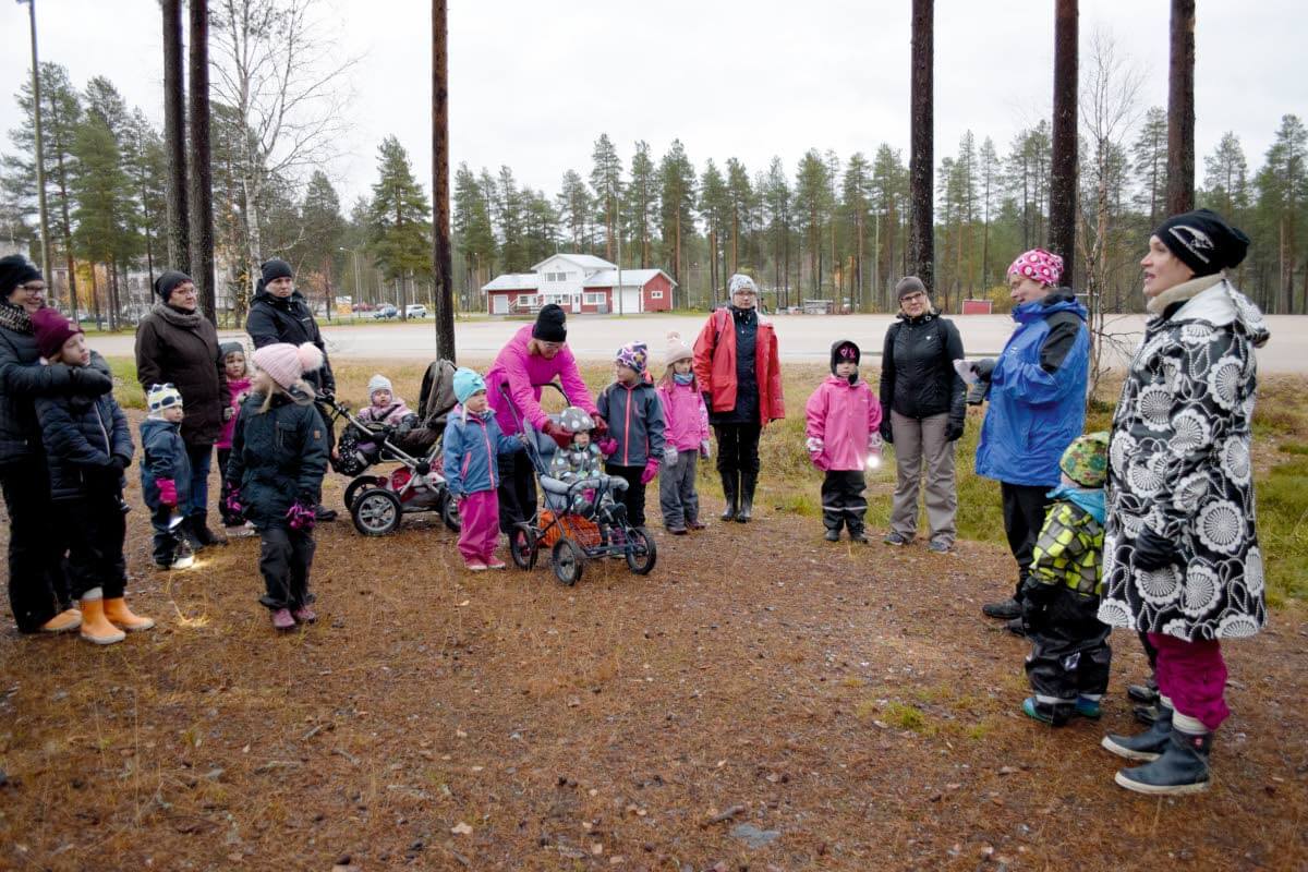 Yhteisissä tapahtumissa on saatu lasten lisäksi myös aikuiset liikkeelle.