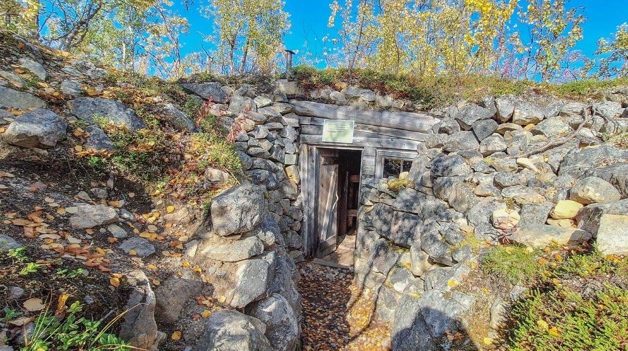 Järämän museo on hyvä paikka aloittaa, sillä siellä näkee, miltä tunturien pusikoituneet rakenteet ovat aikoinaan näyttäneet. Kuva: Raija Hentman.
