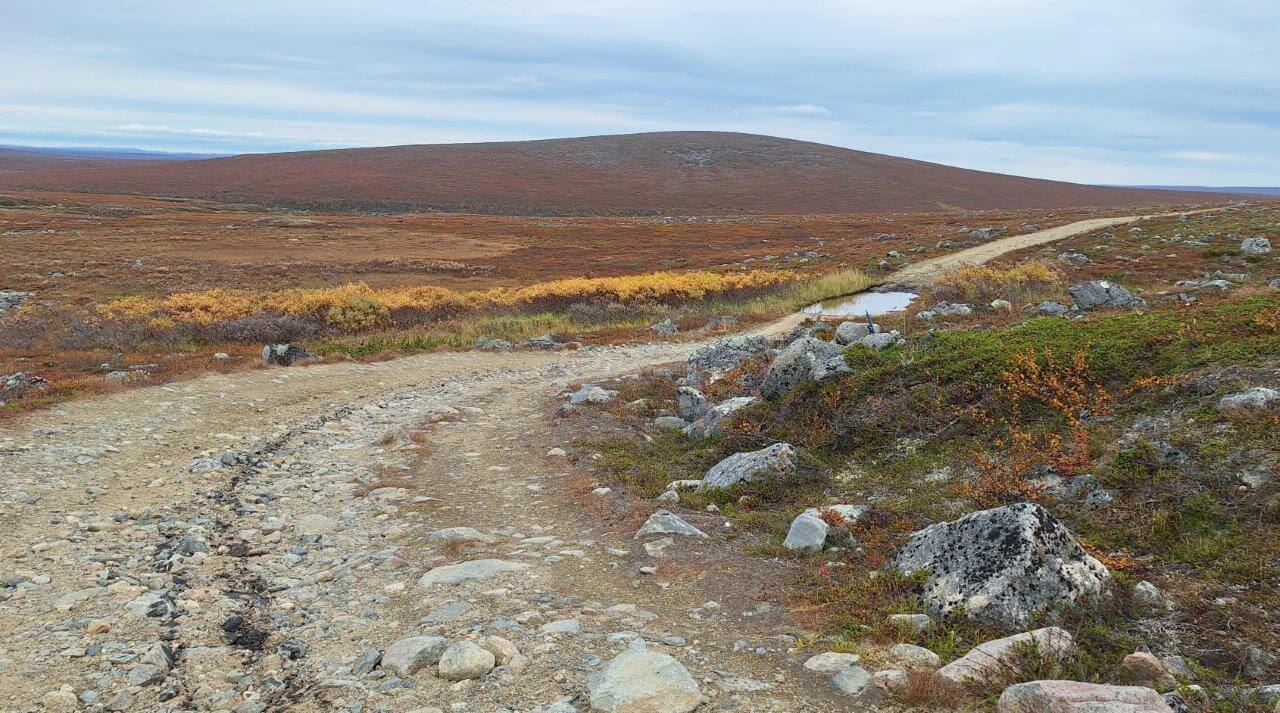 Kalkujärventiellä sattuu helposti haaveri, jos auto ei ole maastokelpoinen. Kuva: Raija Hentman.
