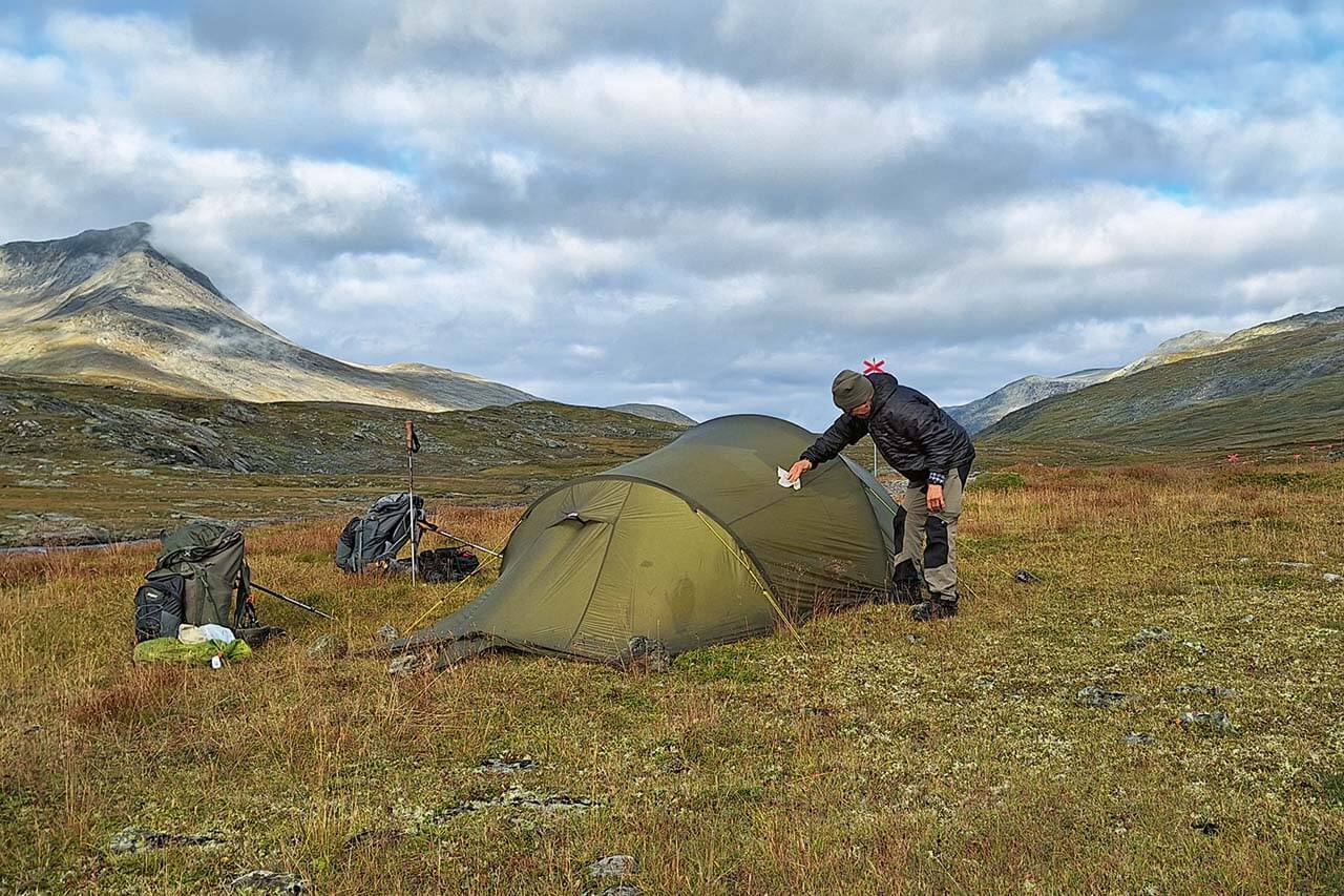 Padjelanta. Leiripaikalta oli komeat näkymät Staika-tunturille (1 794 mpy) Gurávággen eteläpuolella. Kuva: Raija Hentman.