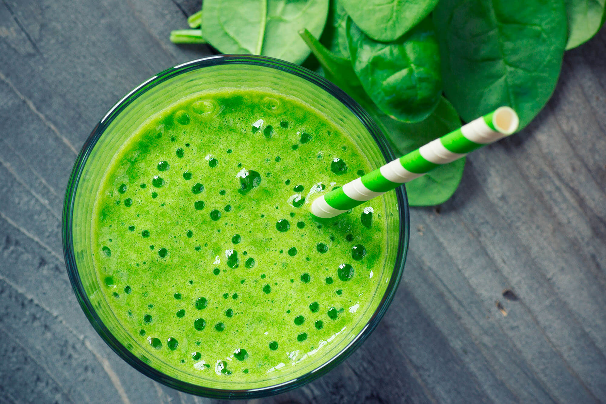 [03] Viher- tai marjapirtelö on helppo valmistaa juuri omiin mieltymyksiin ja tarpeisiin sopivaksi. Kuva: Shutterstock.