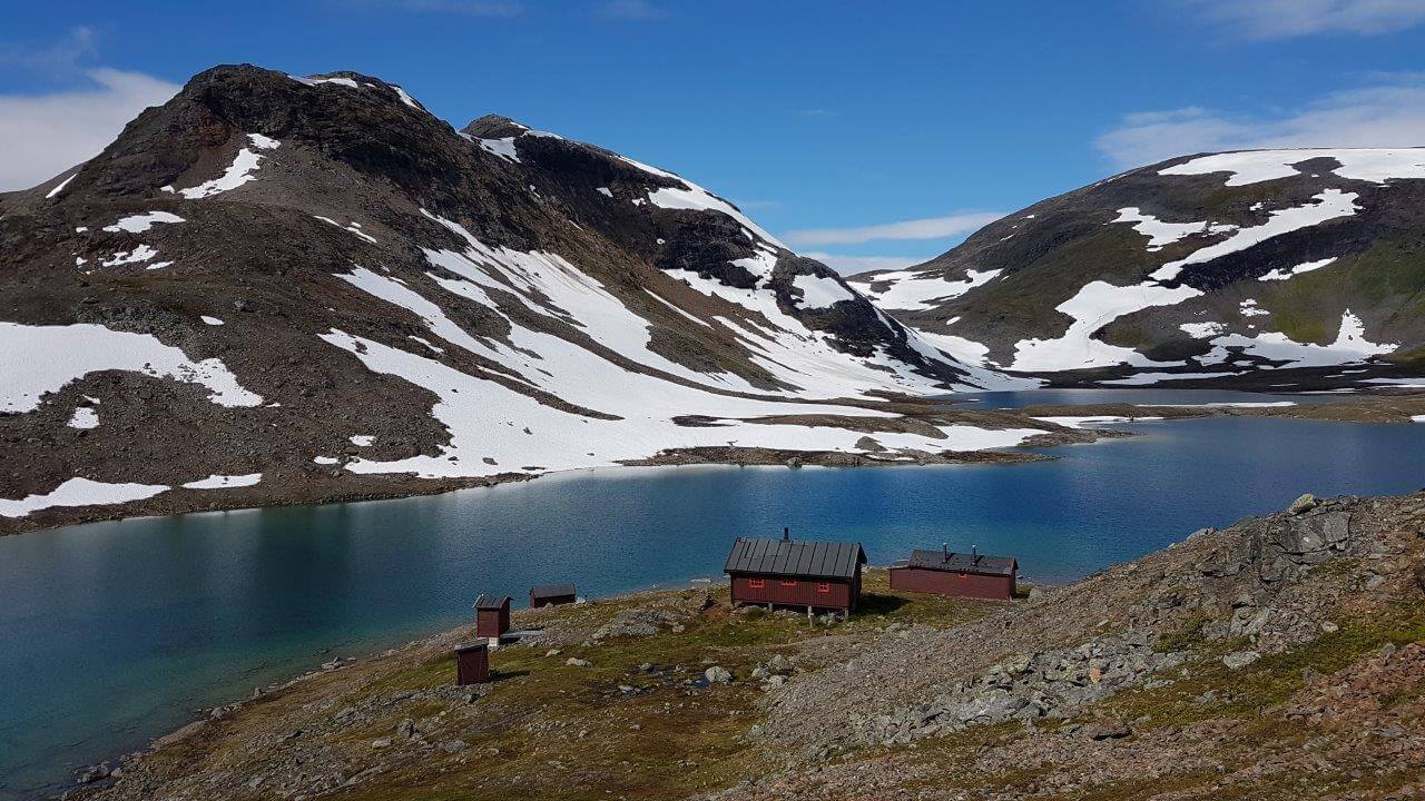 Sorjushytta sijaitsee melkoisessa paratiisilaaksossa. Kuvat: Jouni Laaksonen.