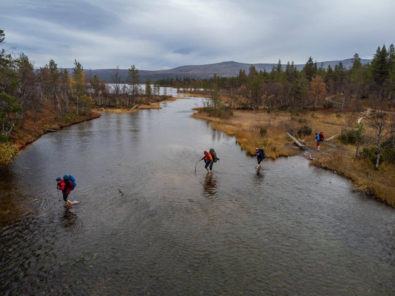 Yksi haaste liittyi vesistöjen ylityksiin.