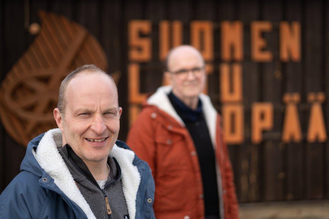 Eki Karlsson on johtanut Suomen Latua nyt kymmenen vuotta. Taustatukea on antanut puheenjohtaja Pekka Alanen. Kuvat: Sampsa Sulonen.