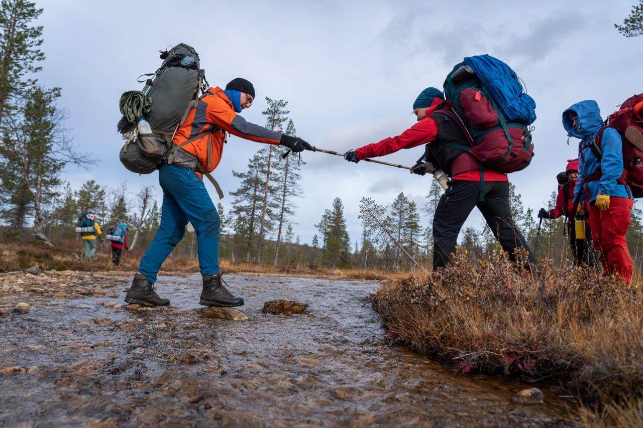 Kanssavaeltajat olivat tarvittaessa auttamassa.