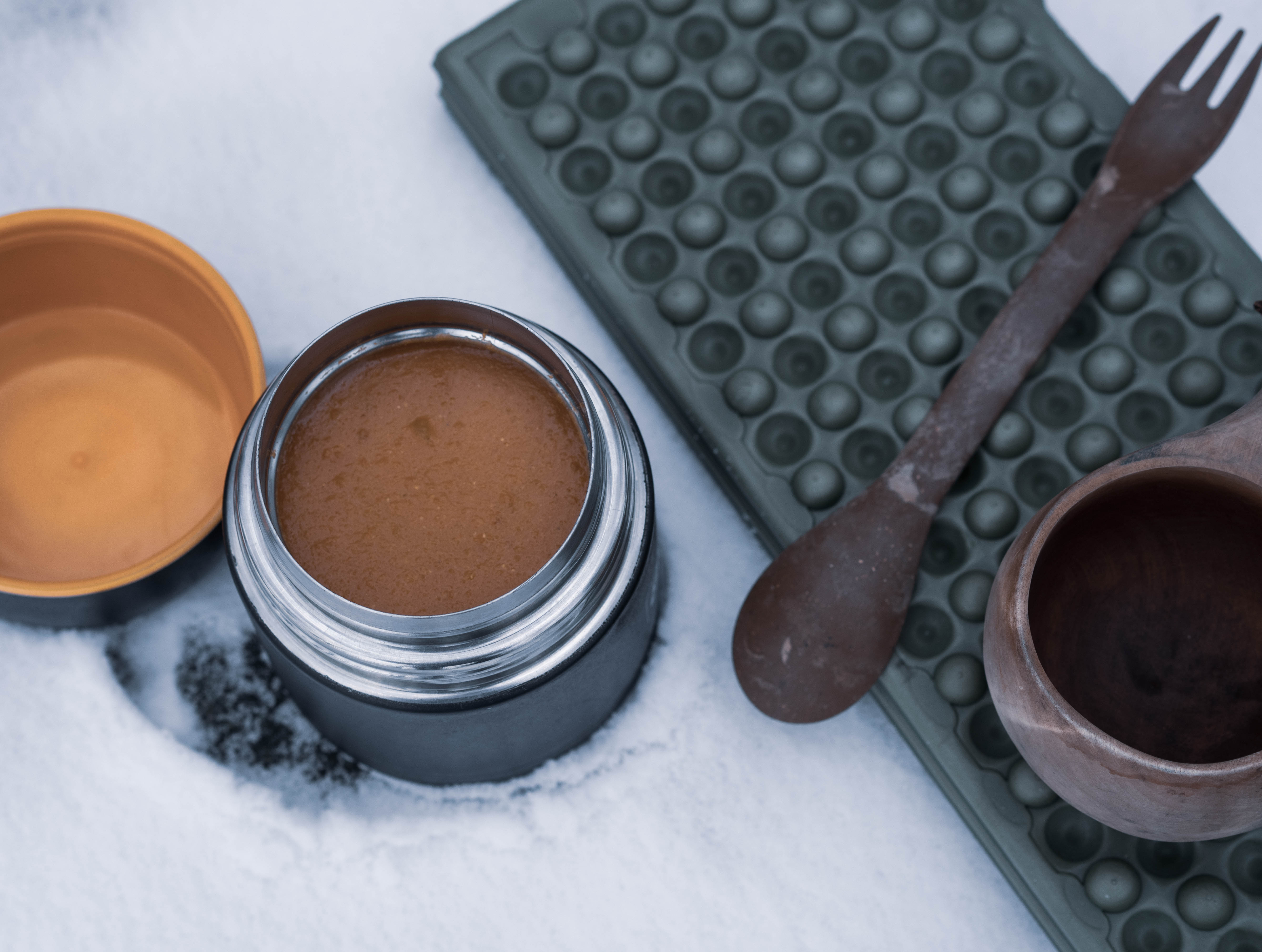 Ruokatermarissa on kätevä kuljettaa retkieväät mukana. Kuva: Panu Könönen.