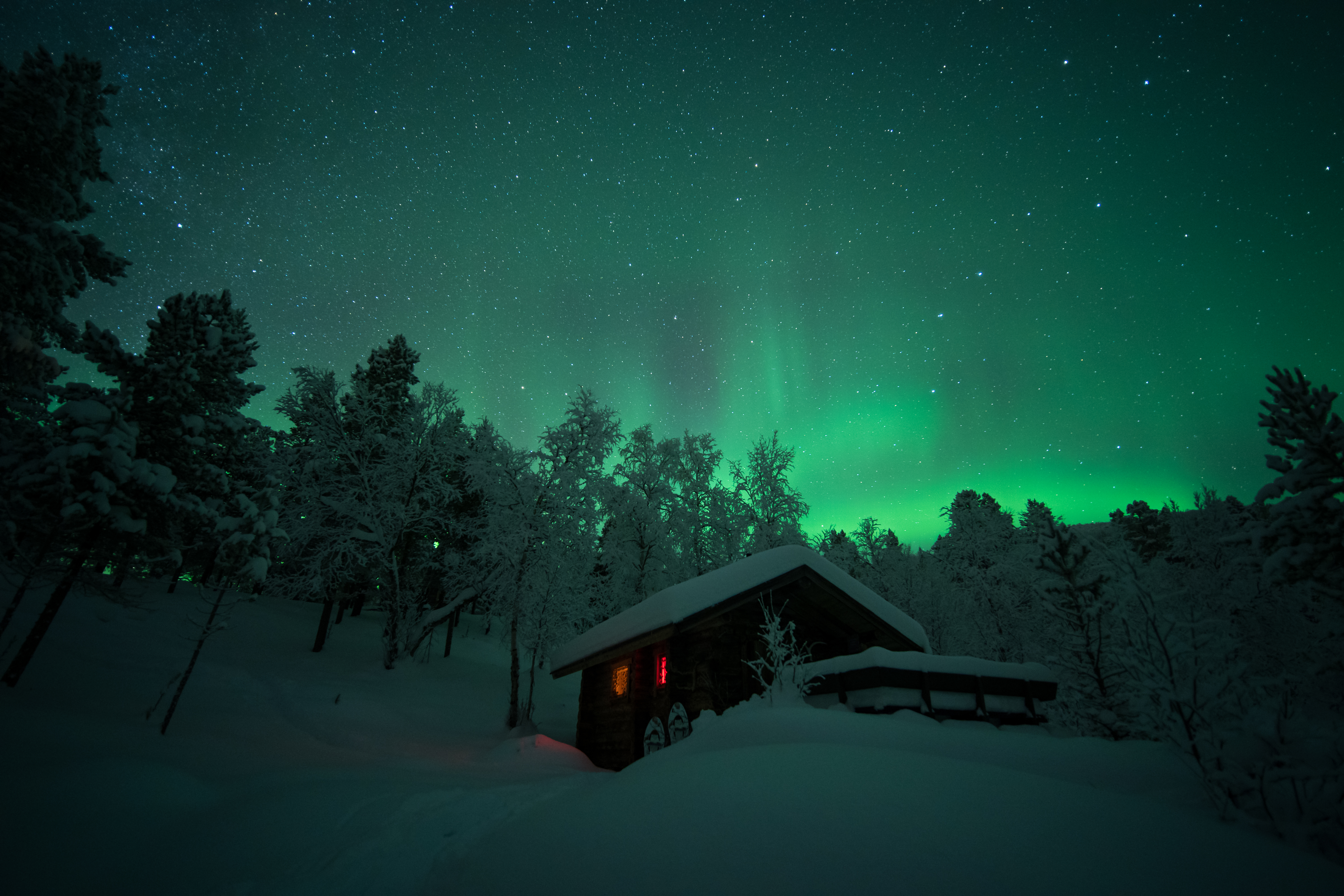 Revontulet valtasivat taivaan useana iltana.