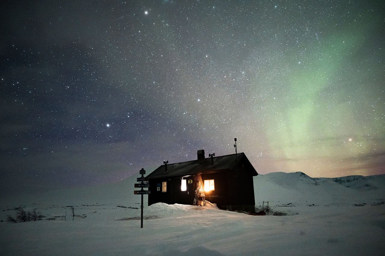 Pältsan tuvalla on isompi ja pienempi tupa sekä sauna. Koirien kanssa sai olla pienemmässä kätevästi omalla porukalla. Kuva: Eeva Mäkinen.