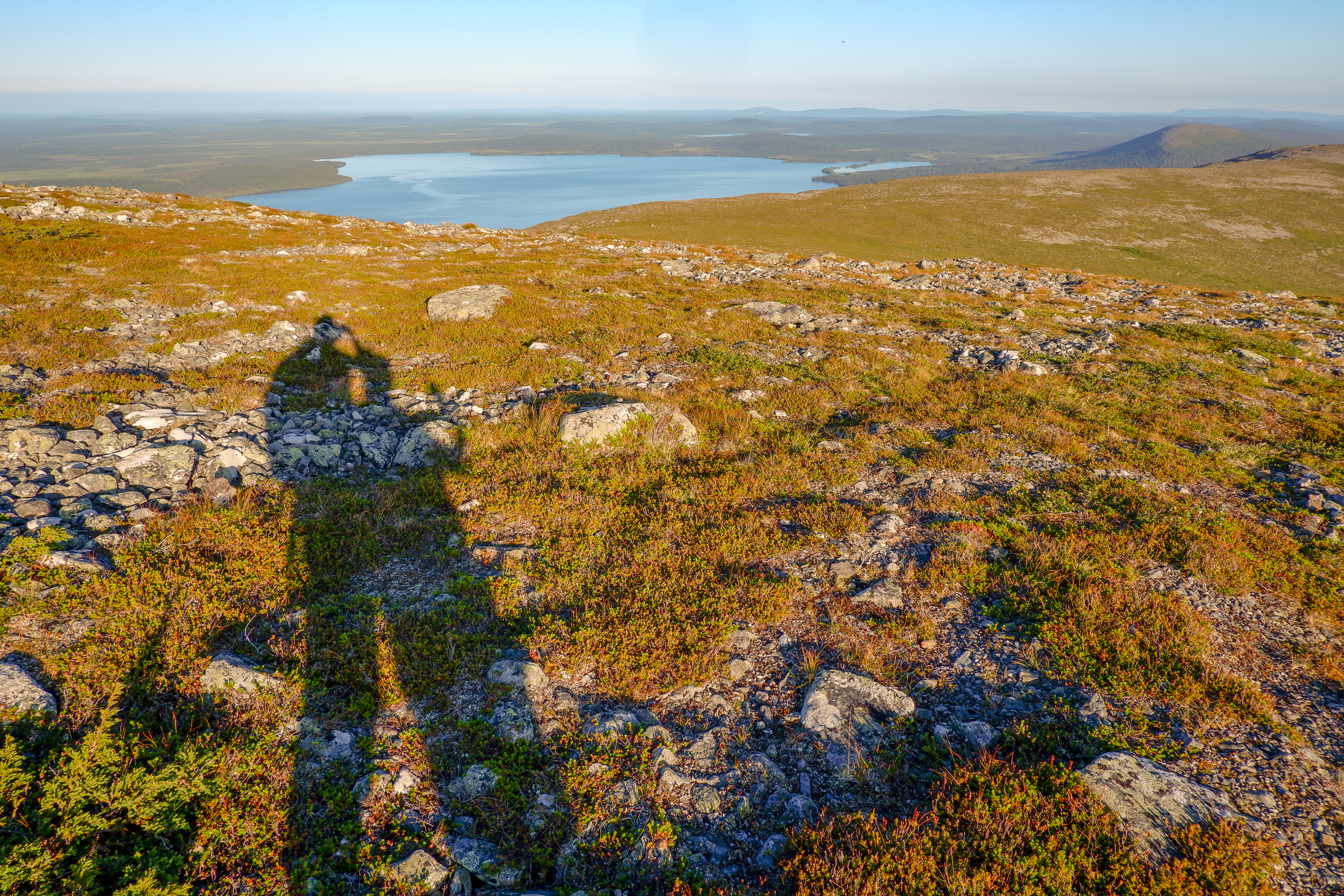 Maisema Pallaskeron huipulta on huikaiseva. Kuva: Jonna Saari.