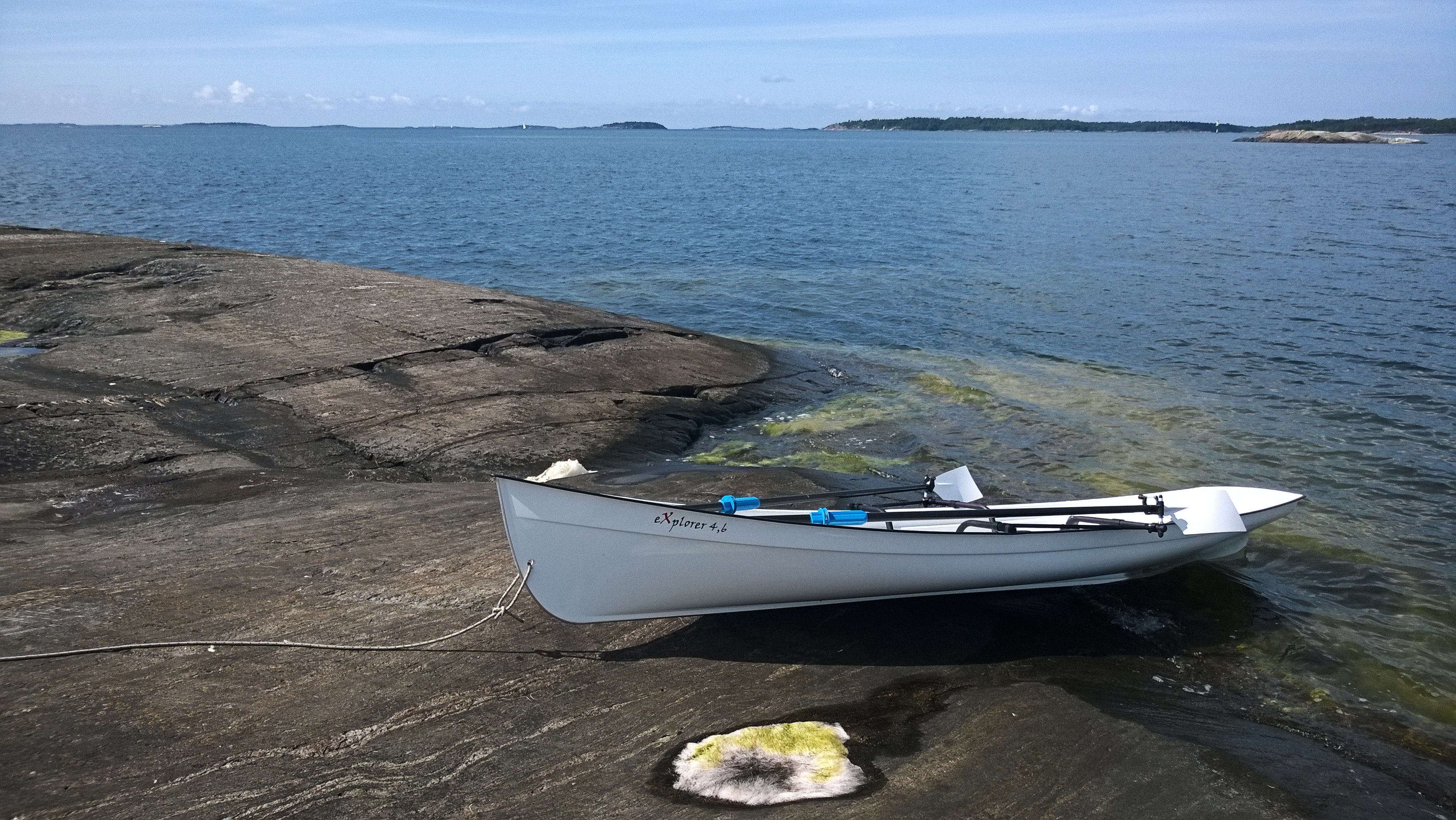 ROW eXplorer on yksinkertainen ja selkeä kuntosoutuvene, joka voidaan varustaa joko yksin- tai kaksinsoutuun