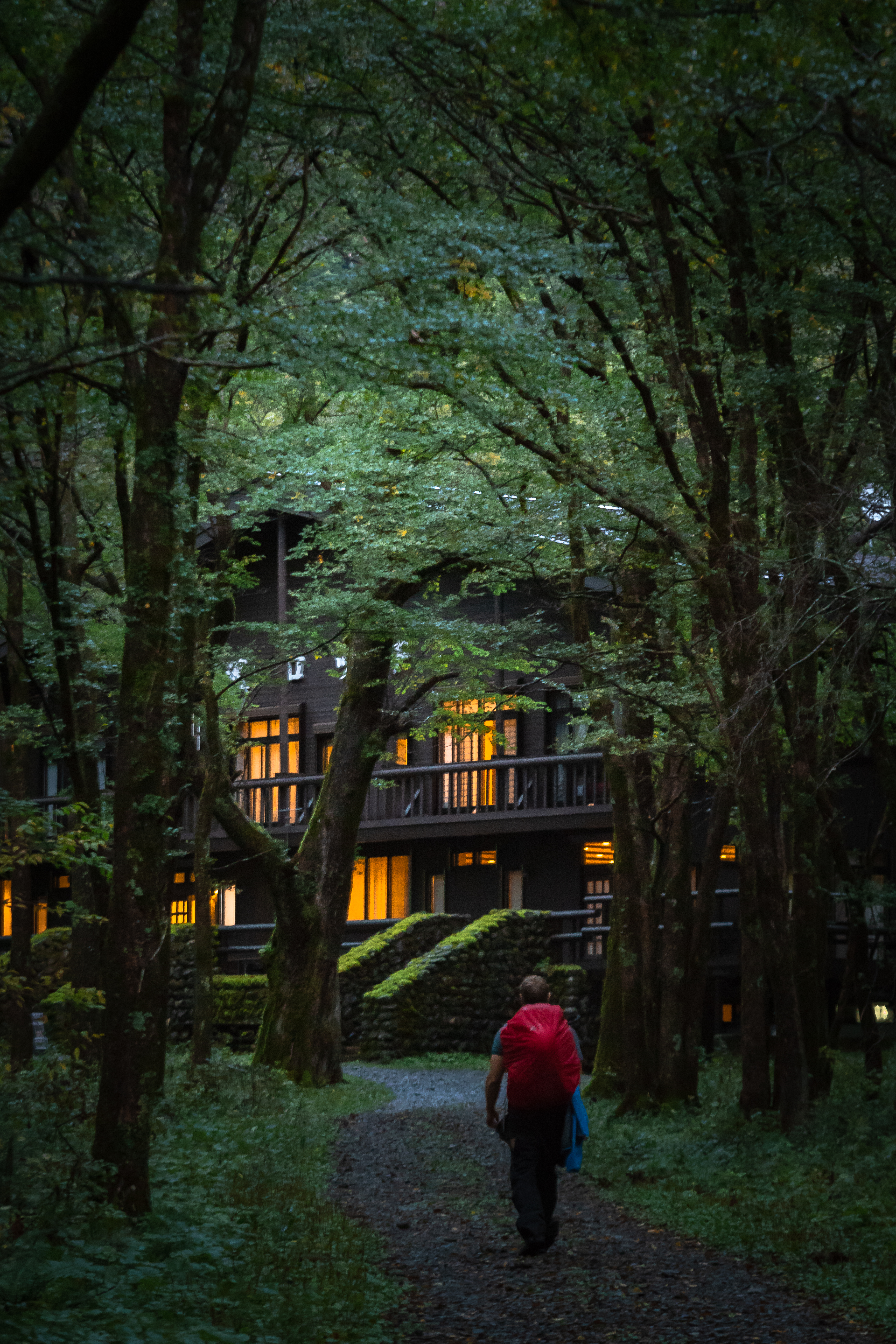 Japanin Alpeilla vaeltaja voi hemmotella itseään vuoristomajoissa, kunhan muistaa varata paikan etukäteen.