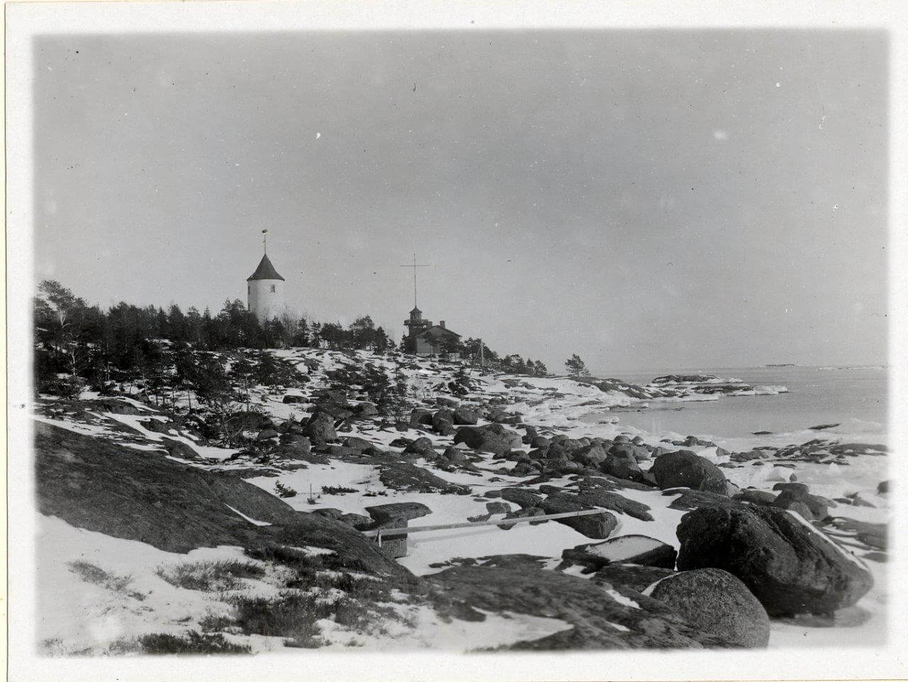 Glosholmenin majakka rakennettiin 1830-luvulla. Kuva: V. Johansson/Porvoon museo.