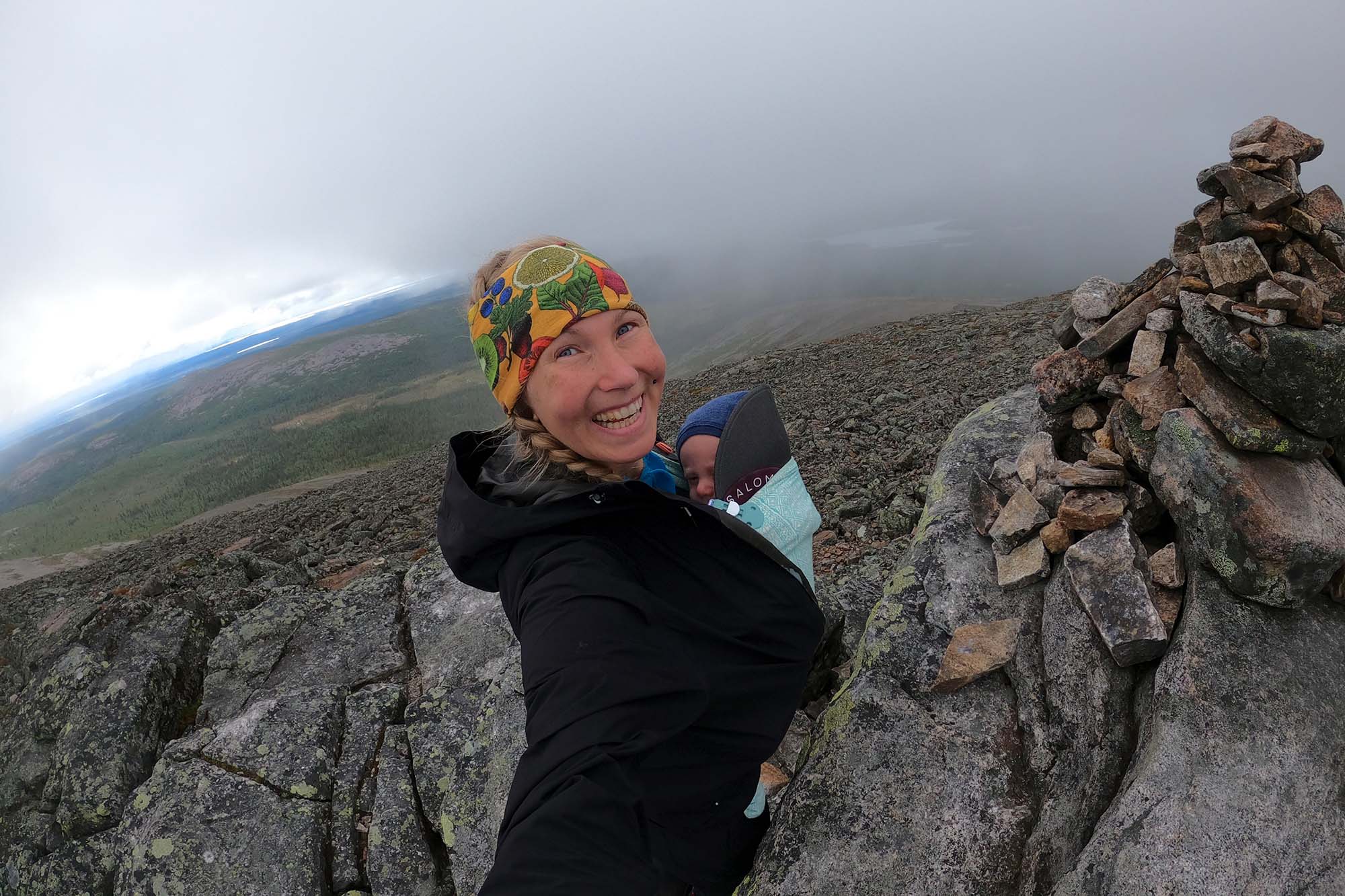 Lieneekö pieni vaeltaja nuorin Sokostin huiputtaja? Kuva: Susanna Ylinen.