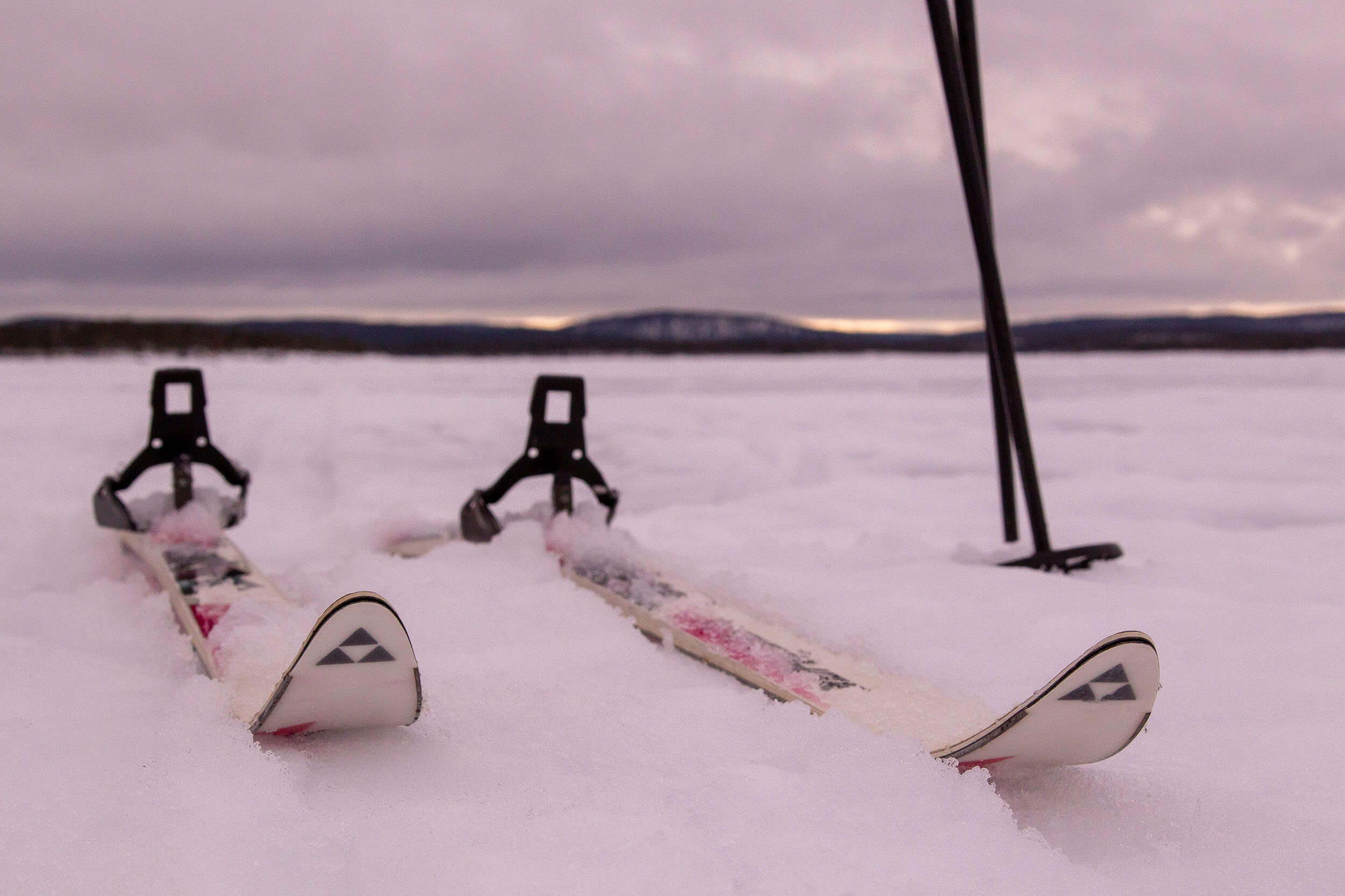Inarijärvi jäätyy marras-joulukuussa ja vapautuu jäistä touko-kesäkuussa. Kuva: Tapani Leppänen.