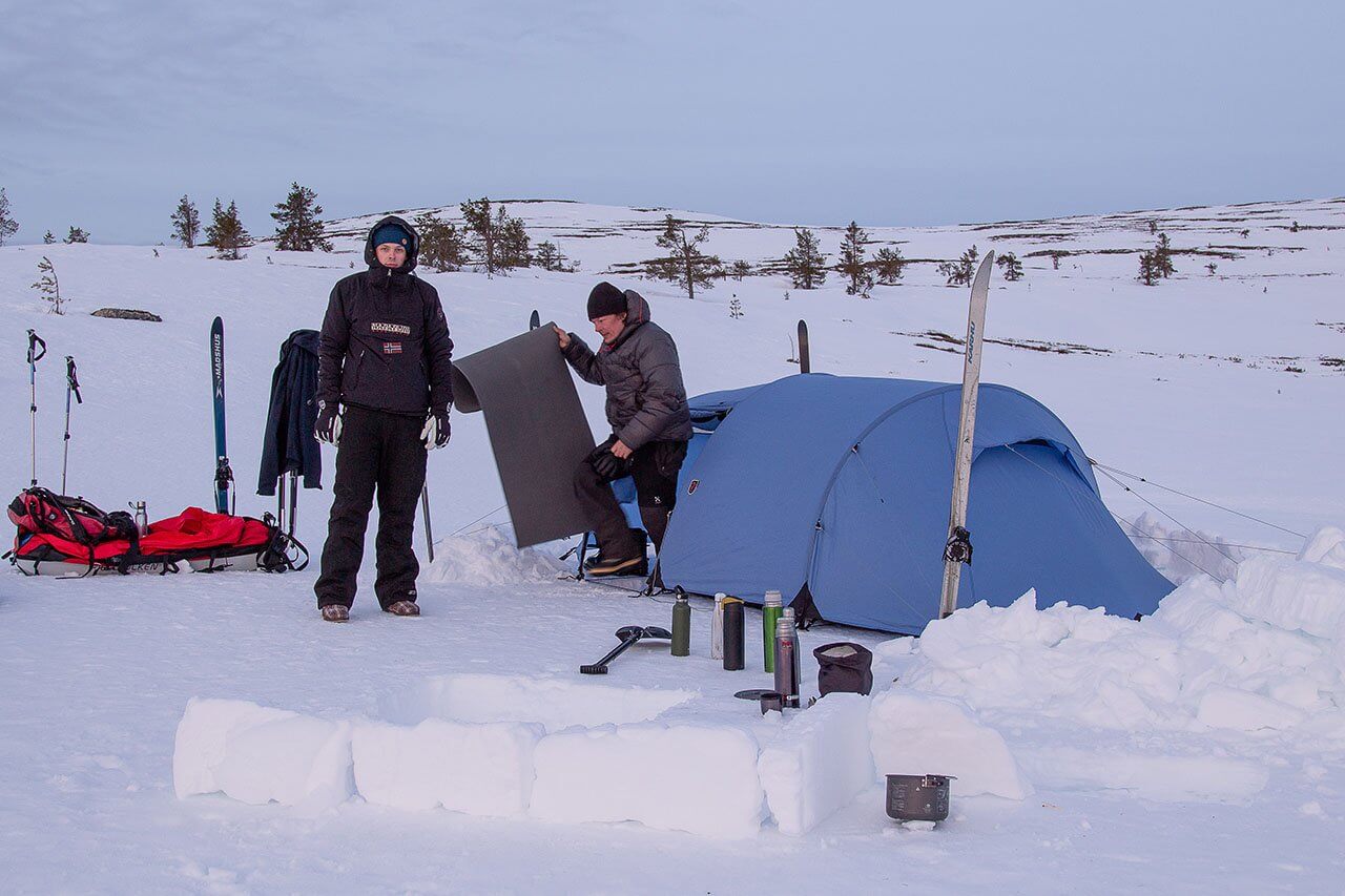 Kaksi huonetta ja keittiö. Kuva: Tapani Leppänen.