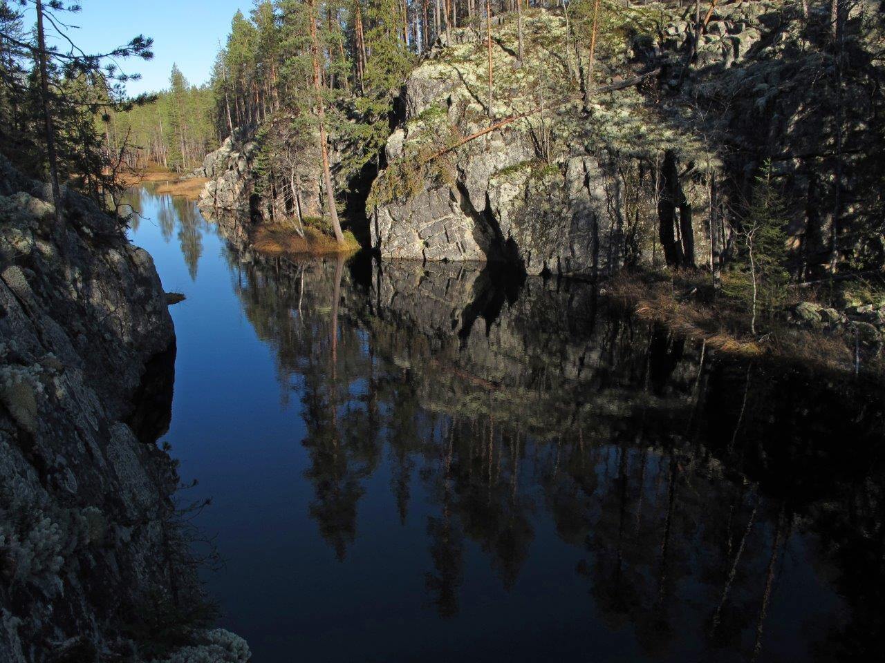 Jonkerinsalon Hiidenportti on näyttävä rotko, ja ympäröivän luonnonsuojelualueen ikimetsä on hienoa.
