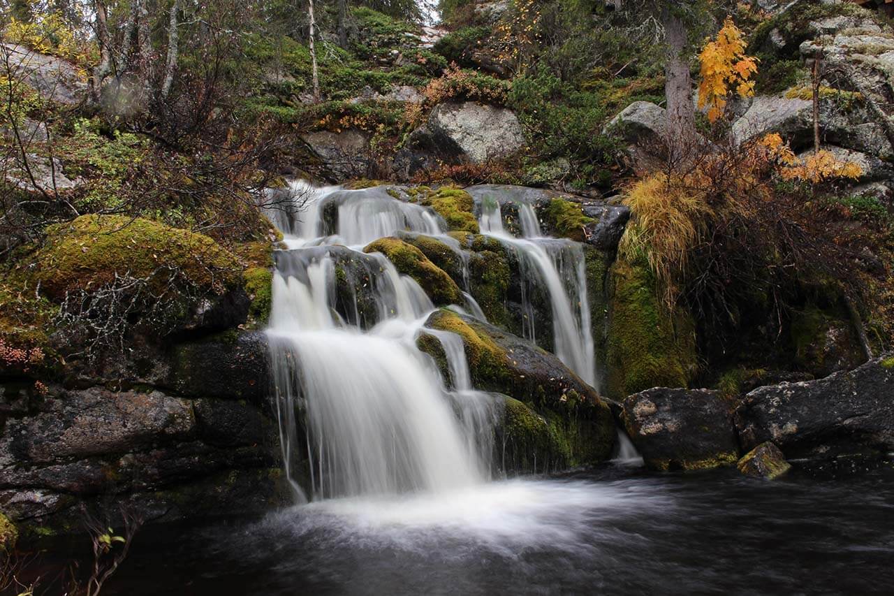 [10] Kullaojan putous sijaitsee Itä-Lapin Sallassa. Kuva: Jouni Laaksonen.