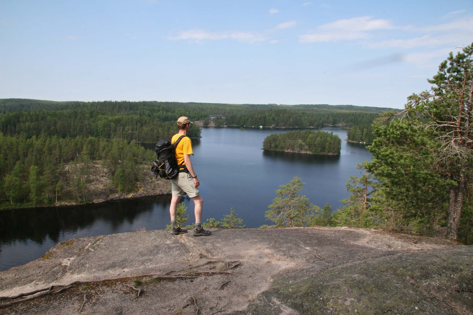 [05] Katajavuori on yksi Repoveden monista näköalakallioista. Kuva: Jouni Laaksonen.