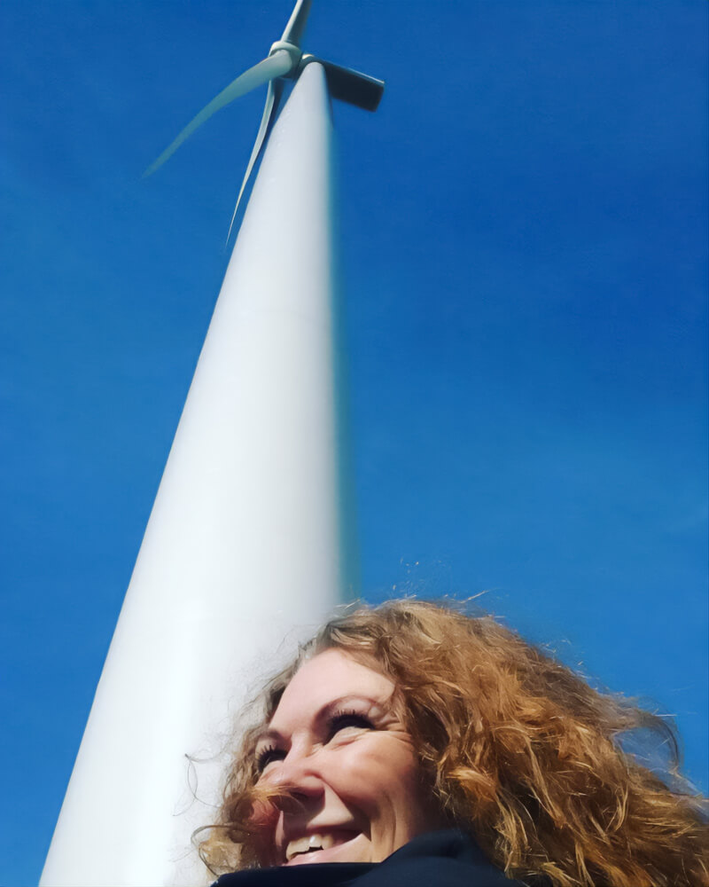 Loisteen tuulisähköllä on Guarantee of Origin -alkuperätakuu ja se tuotetaan 100 prosenttisesti suomalaisissa tuulivoimalaitoksissa, kertoo Johanna Sula.