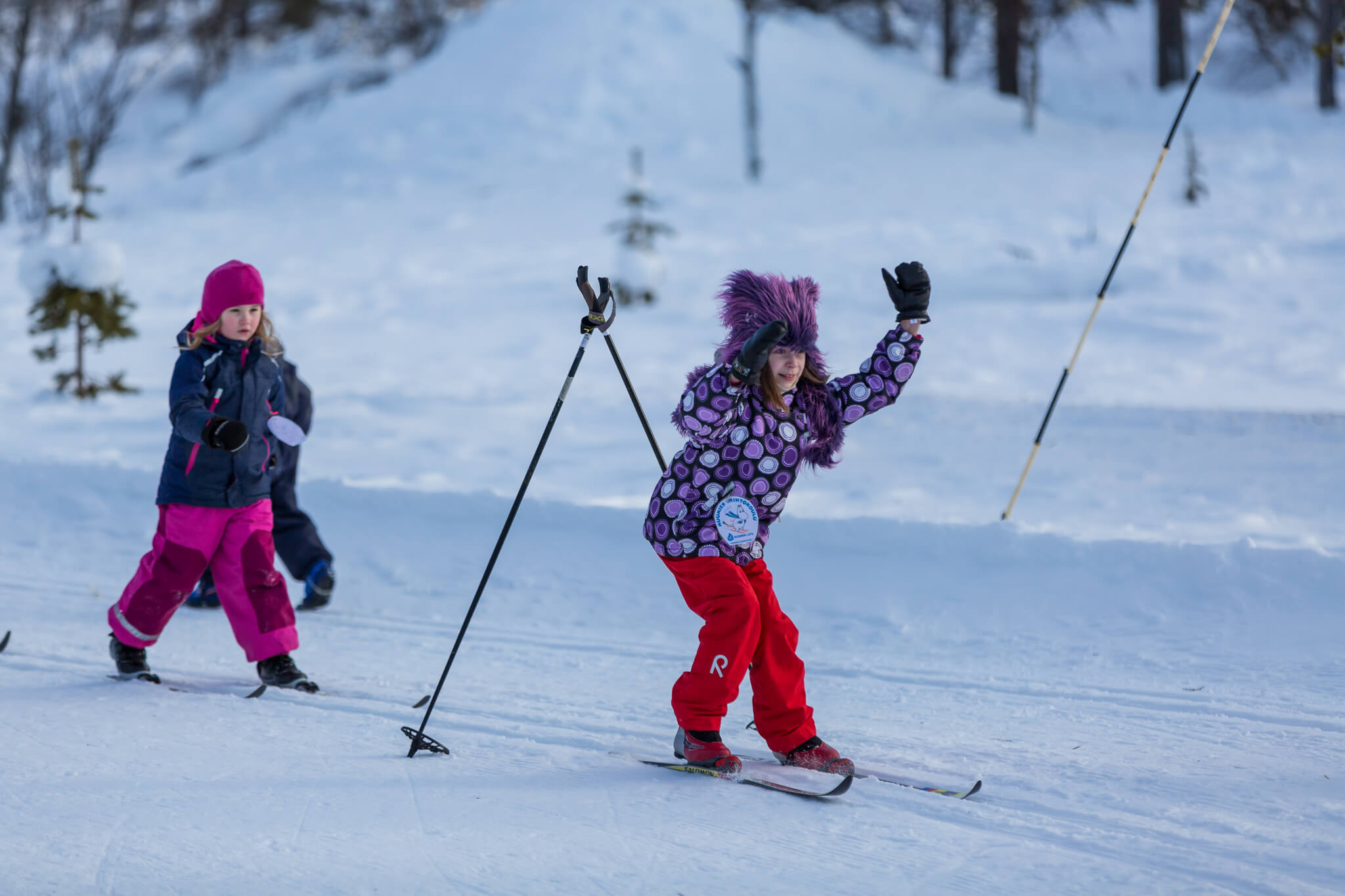Sauvoitta hiihto ohjaa lapsen oikeaan perinteisen tekniikkaan.