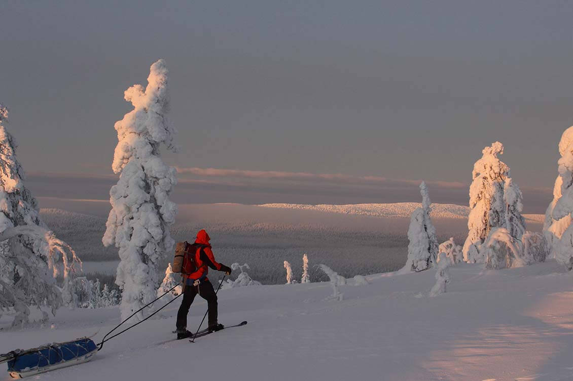 Pallas-Yllästunturin kansallispuistostakin löytää erämaan rauhaa, kun suuntaa latujen ulkopuolelle. Kuva: Jouni Laaksonen.