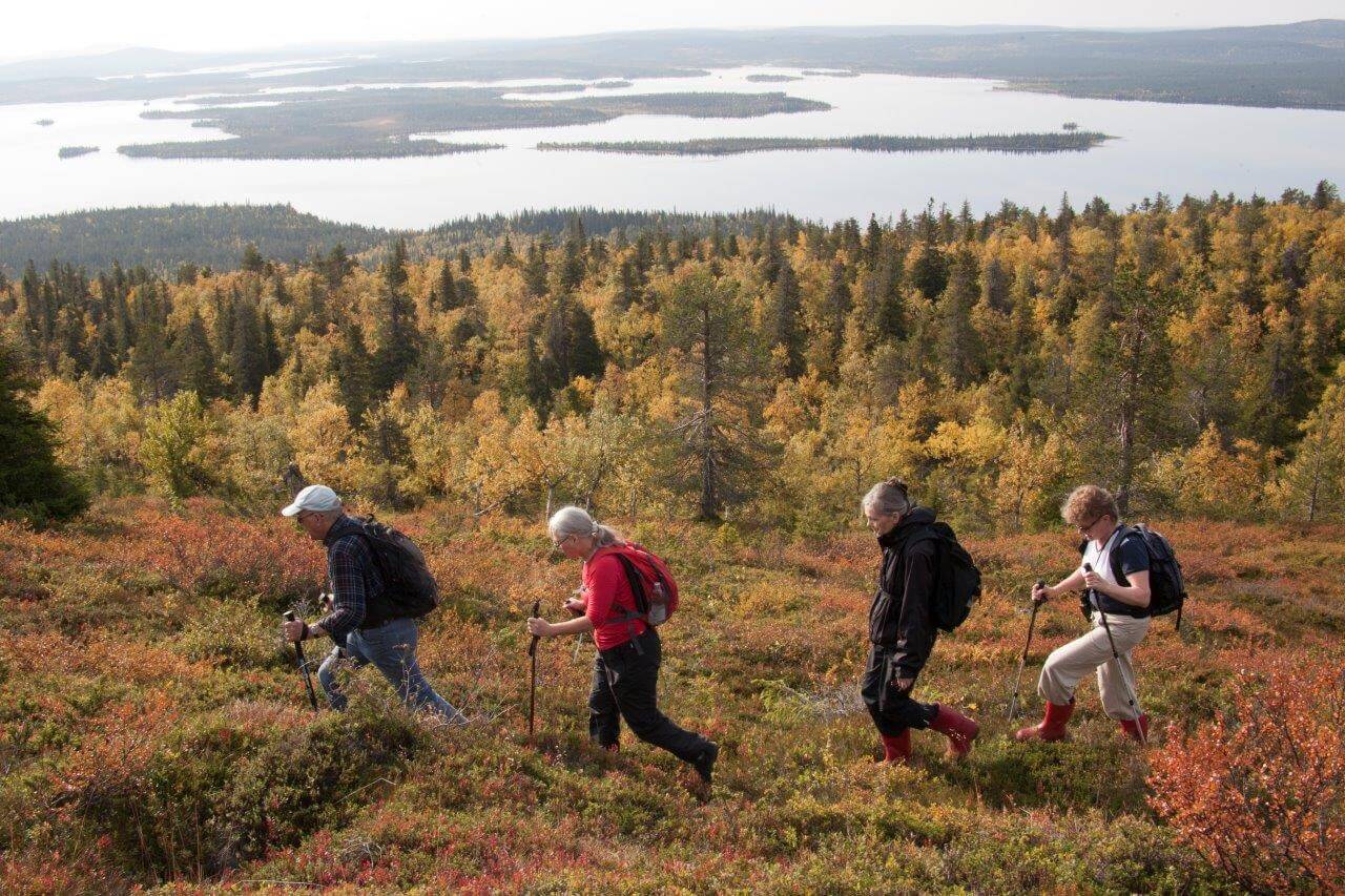 Keimiötunturi on tavattoman suosittu retkikohde ei pelkästään helpon saavutettavuuden puolesta, vaan ennen kaikkea etelän ja lounaan puolelle Jerisjärvelle ja vedenjakajan taakse Äkäsjärvelle ja aina Ylläksen alueen tuntureille saakka antavien hulppeiden järvimaisemien vuoksi.