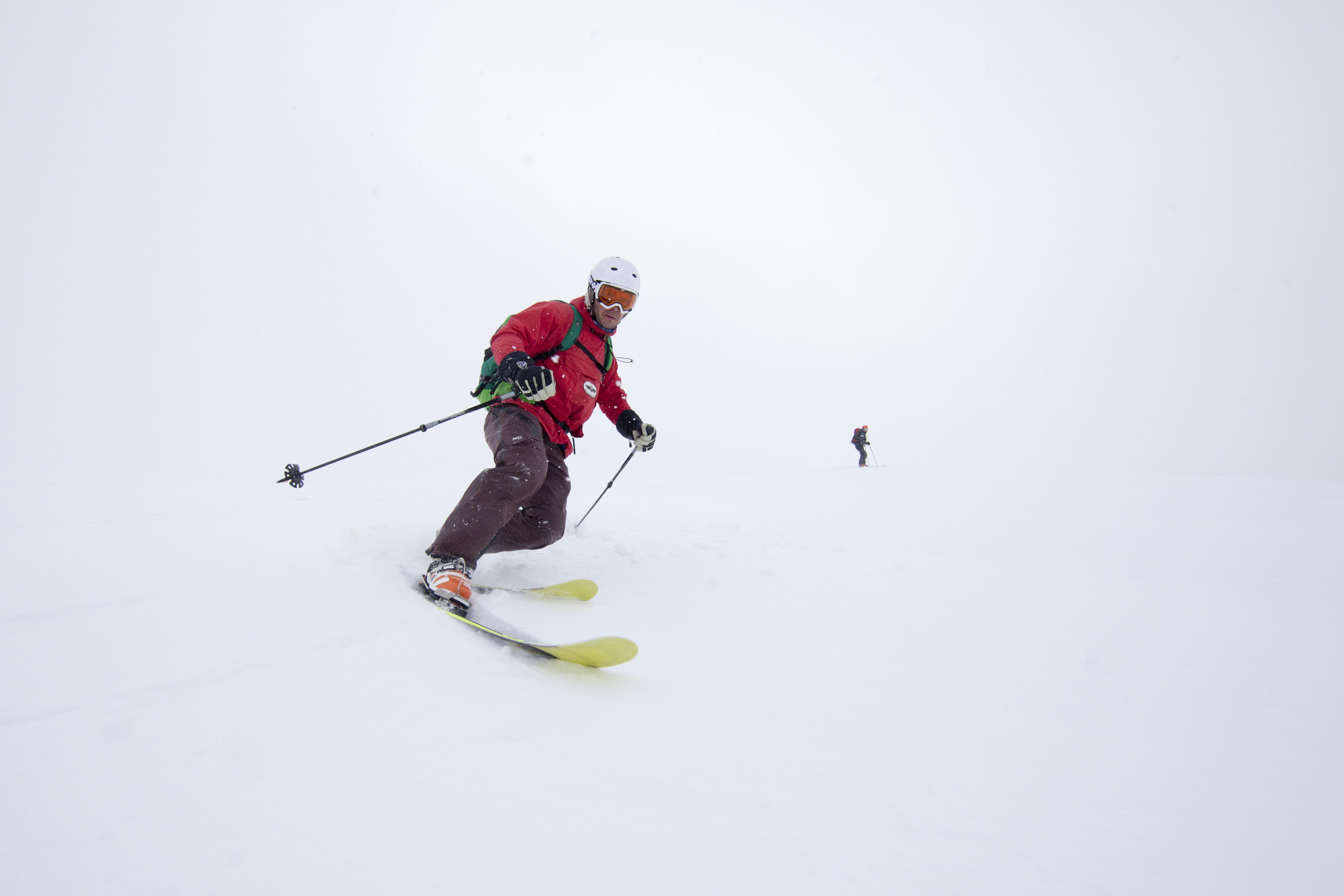Telemark sopii Pallakselle ja Pallas sopii telemark-käännöksiin kuin nappi silmään. Pallaksella lajia on harrastettu telemarkin ensi tulemisesta lähtien. Topi Pöllön tyylinäyte.