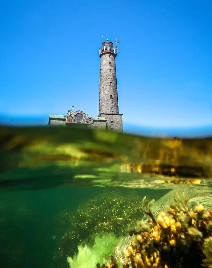 Bengtskärin edustan poukamassa on hyvät snorklausmaastot suojassa avaran meren aallokoilta. Kuva: Jonna Saari.