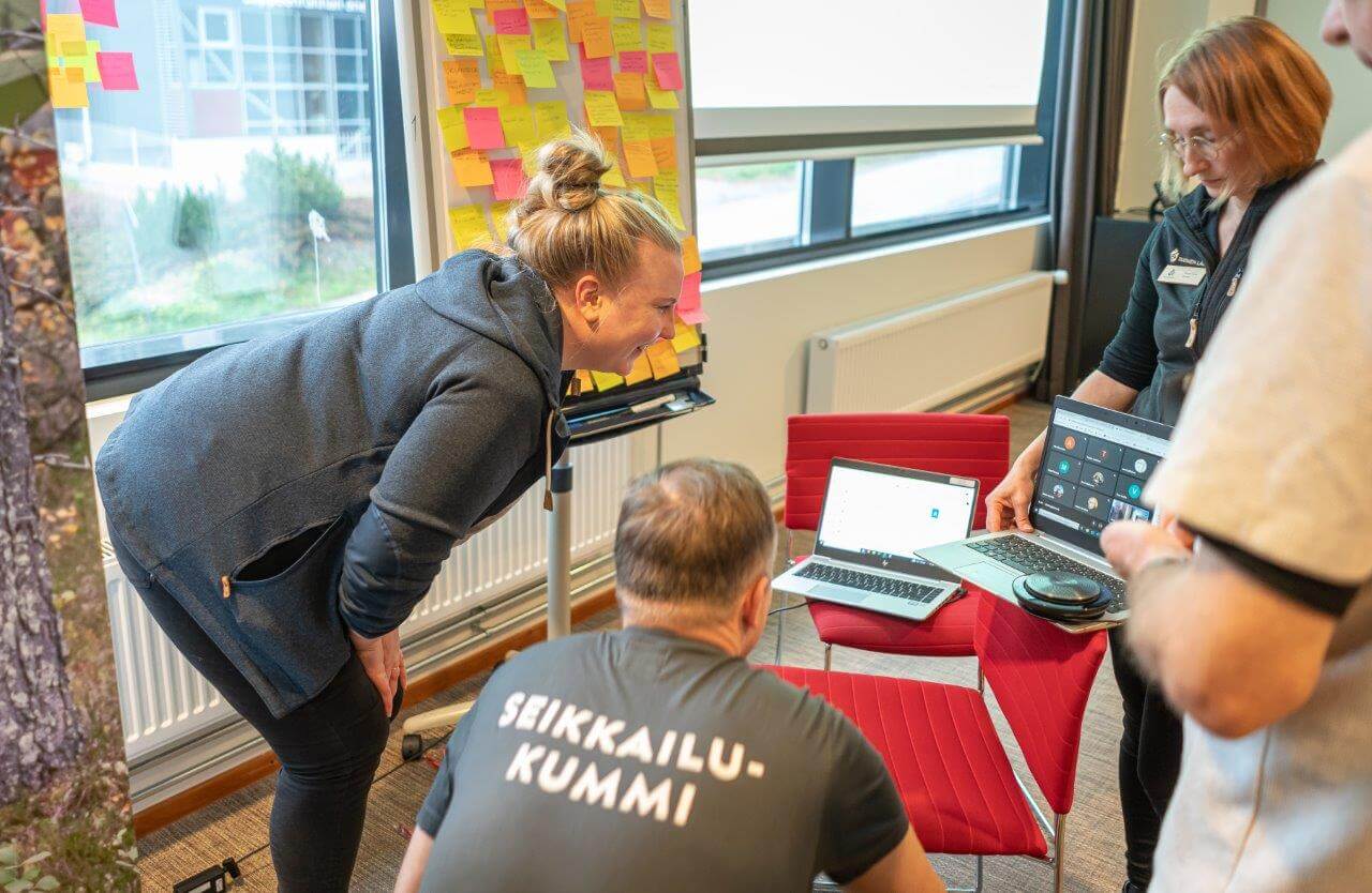 Yksi ryhmistä osallistui lauantain ohjelmaan etäyhteydellä.