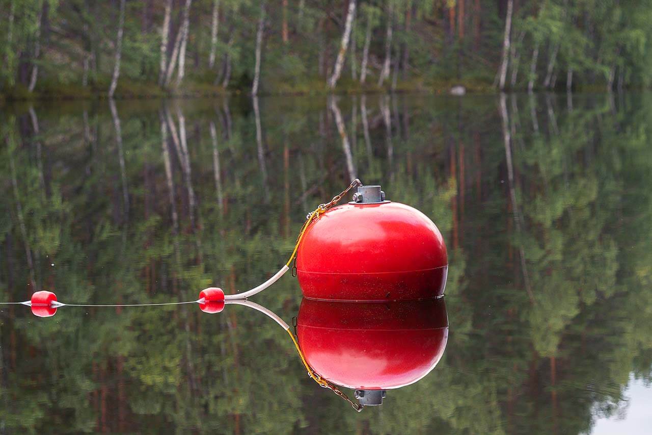 [05] Viilebevät vedet tarjoavat lempeän laskun talviuintiin. Kuva: Terhi Ilosaari.