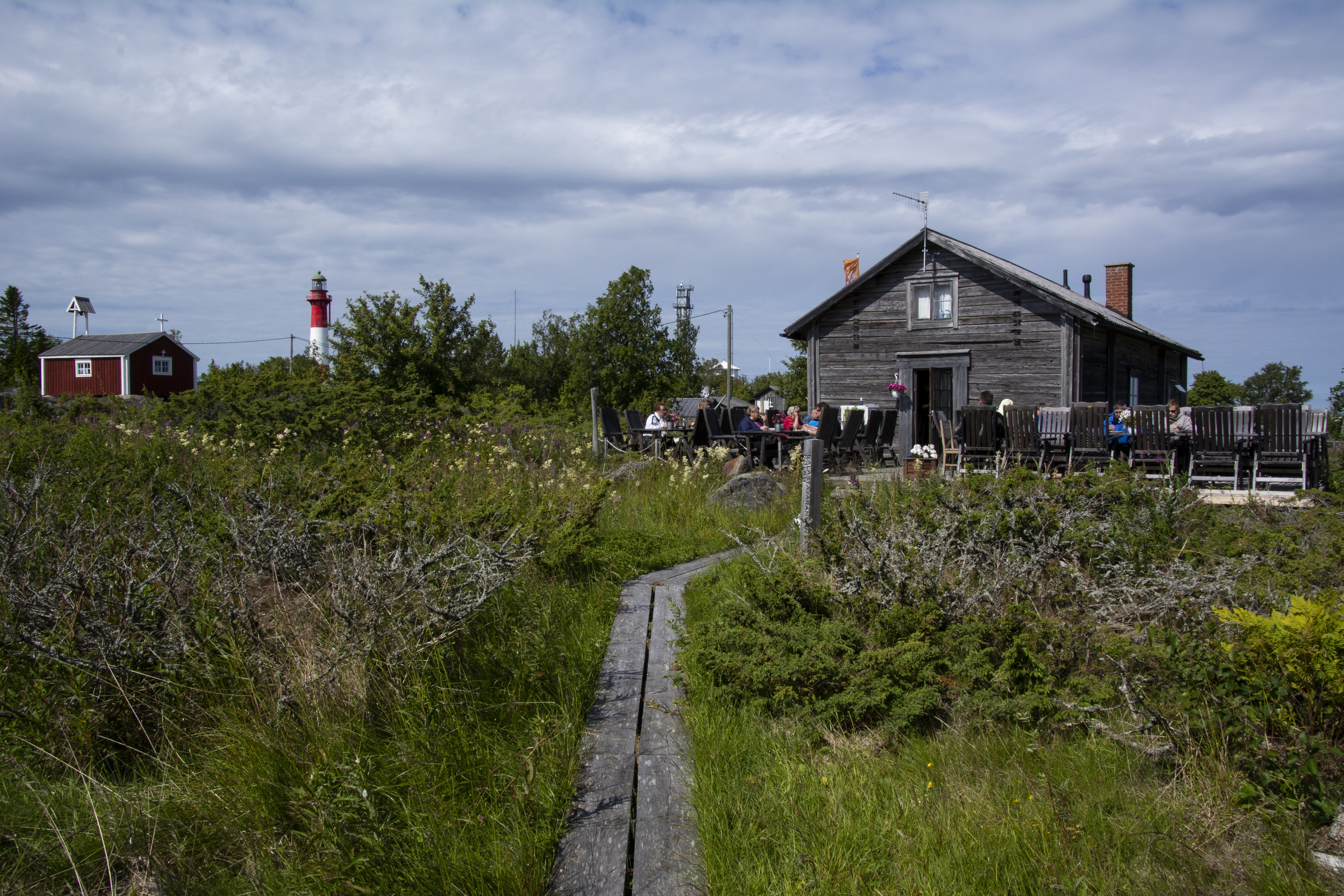 Tankarin saari sijaitsee parinkymmenen kilometrin päässä Kokkolasta, aivan ulkomeren laidalla. Kuva: Raija Hentman.