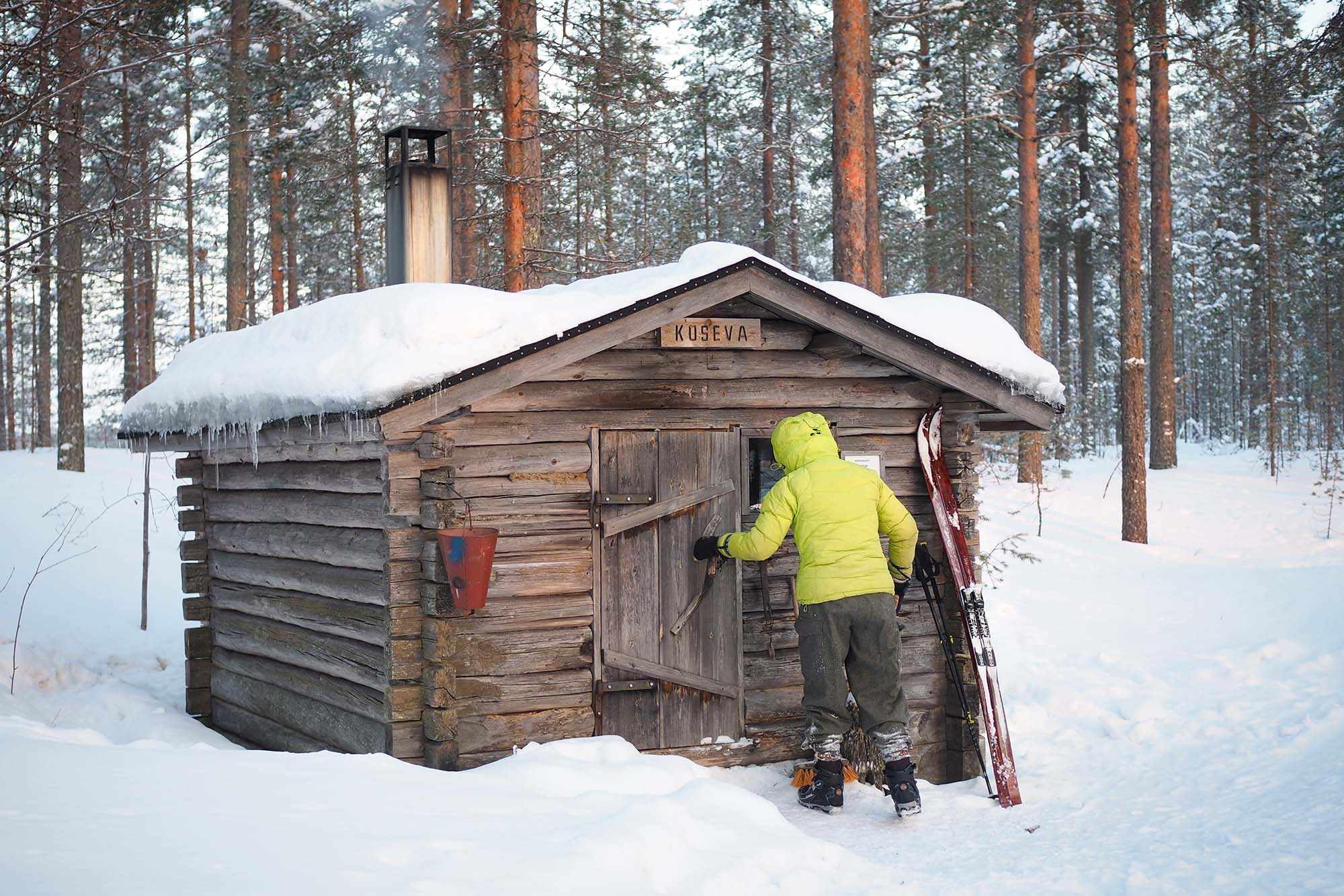 Kosevan pikkuruinen autiotupa on entinen metsästysmaja. Kuva: Terhi Ilosaari.