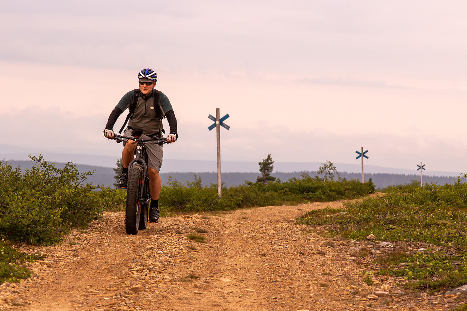 Niilanpään poroerotuspaikalle noustaan helppokulkuista retkeilyreittiä. Kuva: Tapani Leppänen.