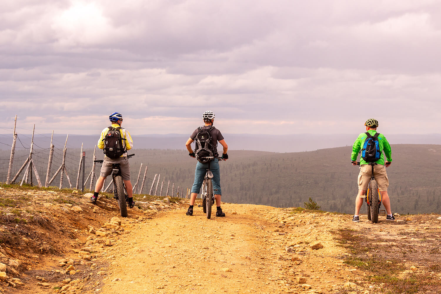 Korkeimmalla kohdalla. Luulammen ja Kiilopään välissä on rankka nousu ja palkitseva lasku. Kuva: Tapani Leppänen.
