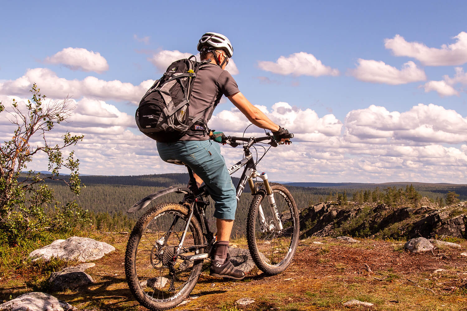 Rotkon reunalla. Kulmakurun reitti on Saariselän alueen klassikoita. Kuva: Tapani Leppänen.