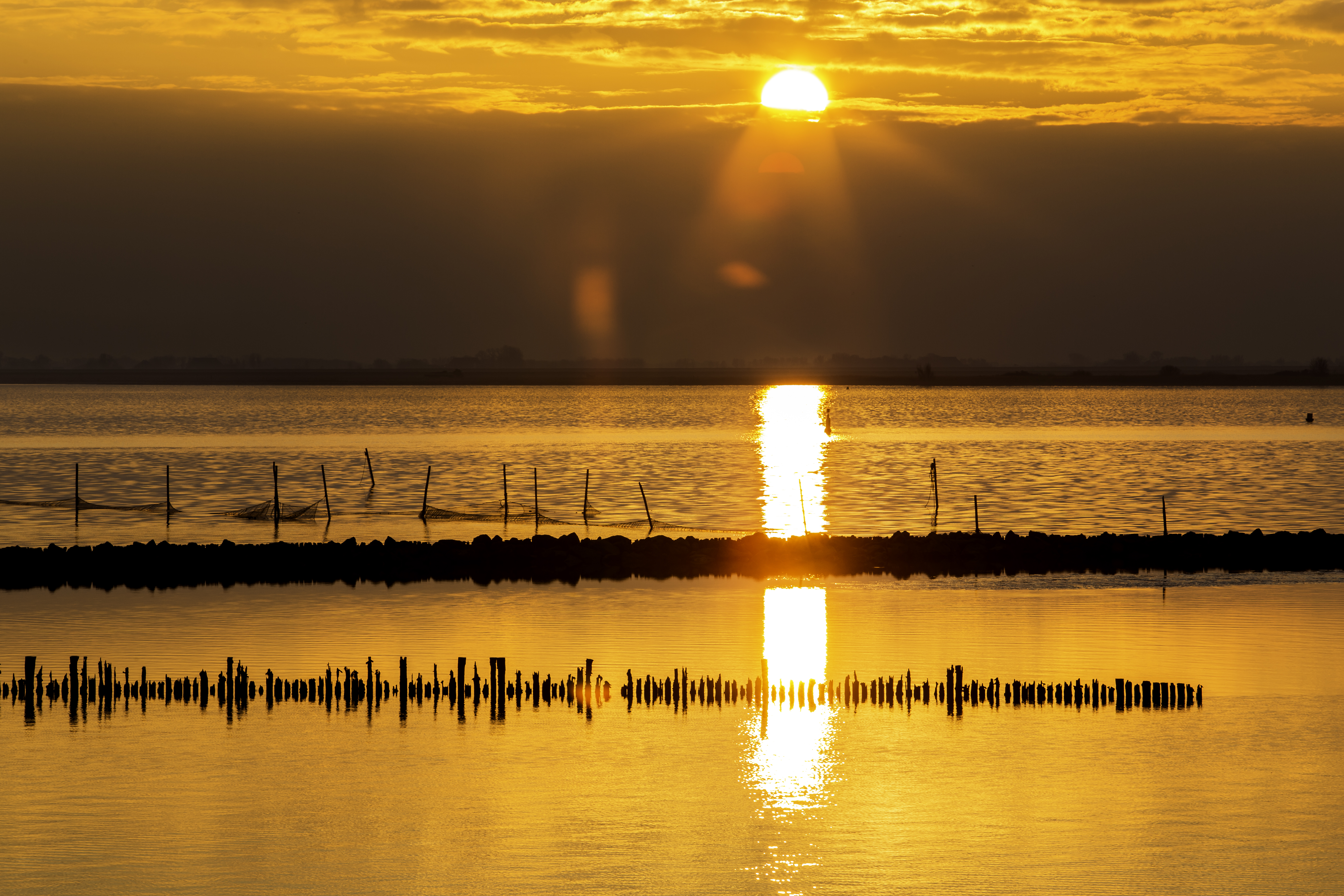 Auringonlasku kansallispuistossa. Kohta tulee pimeää