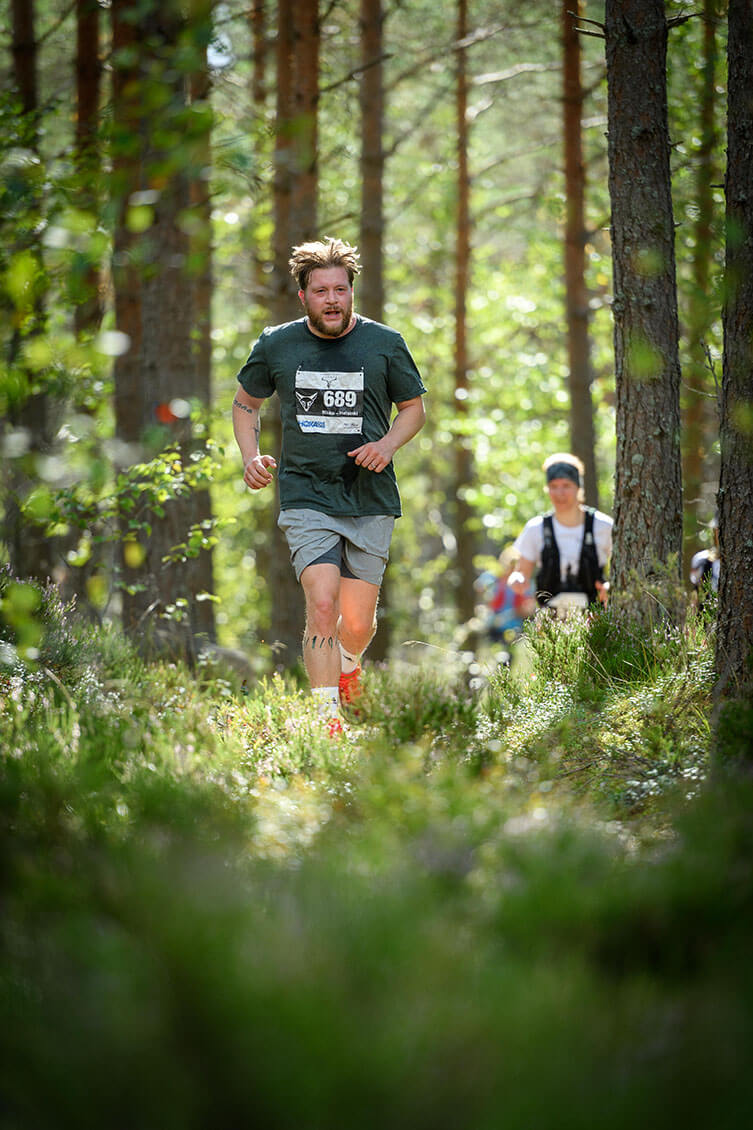 [04] Västerbyn polkuja juostaan kilpaa elokuussa. Kuva: Peter Lundqvist.
